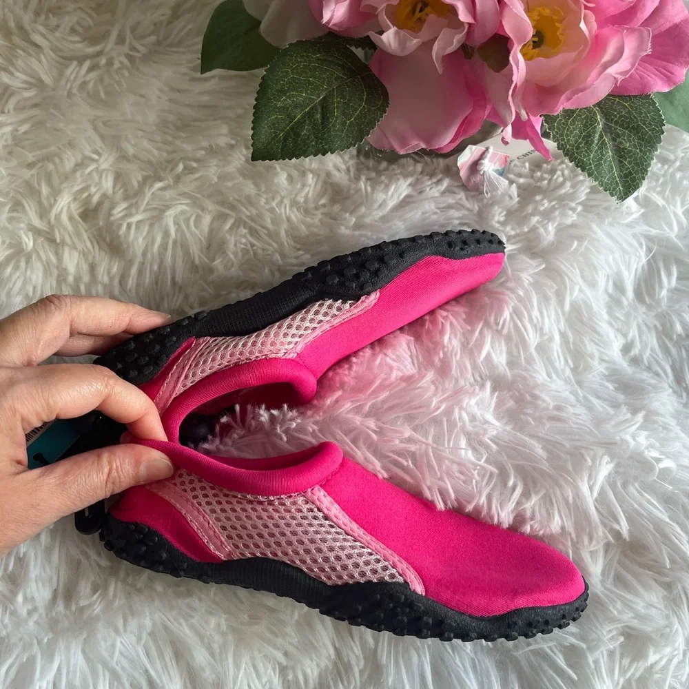 Xertia NWT Kids Pink Water Shoes